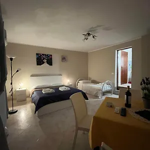 domus-aurea-apartment-cefal.sicilyhotelsitaly.net/