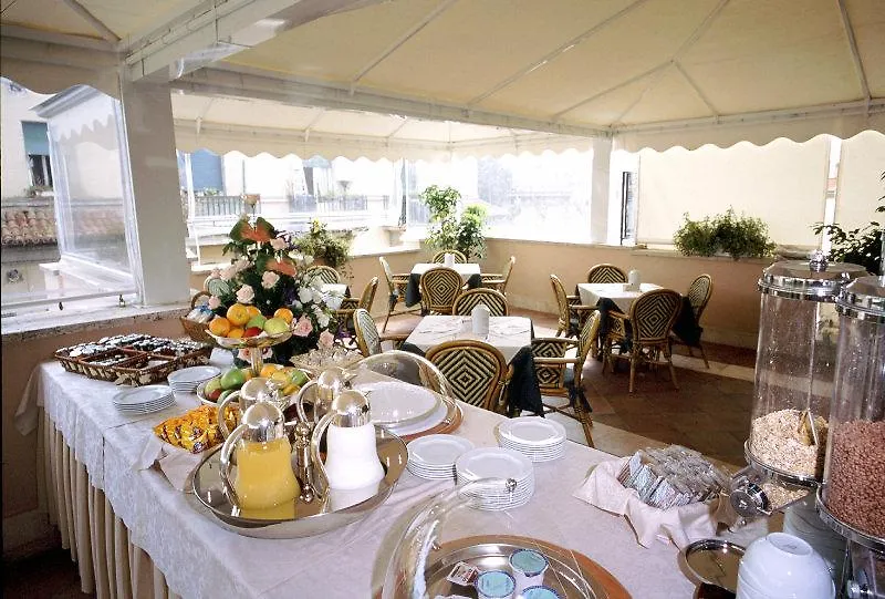 Hotel Villa Morgagni Róma 4*,